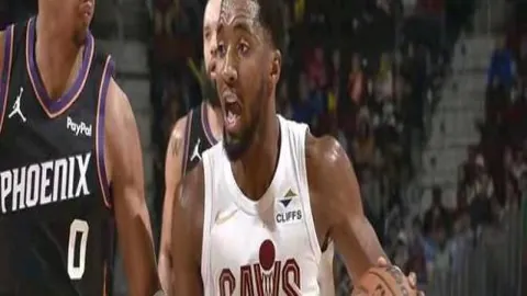 阿隆索告别后，皇马逆境重生！三度落后，惊险未敌西乙保级黑马，悬念迭起！