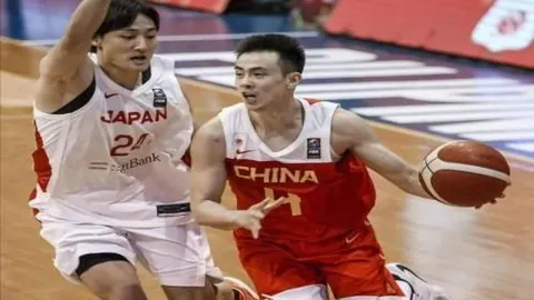 山东泰山力挽狂澜雷神惊现本季首度帽子戏法盛宴